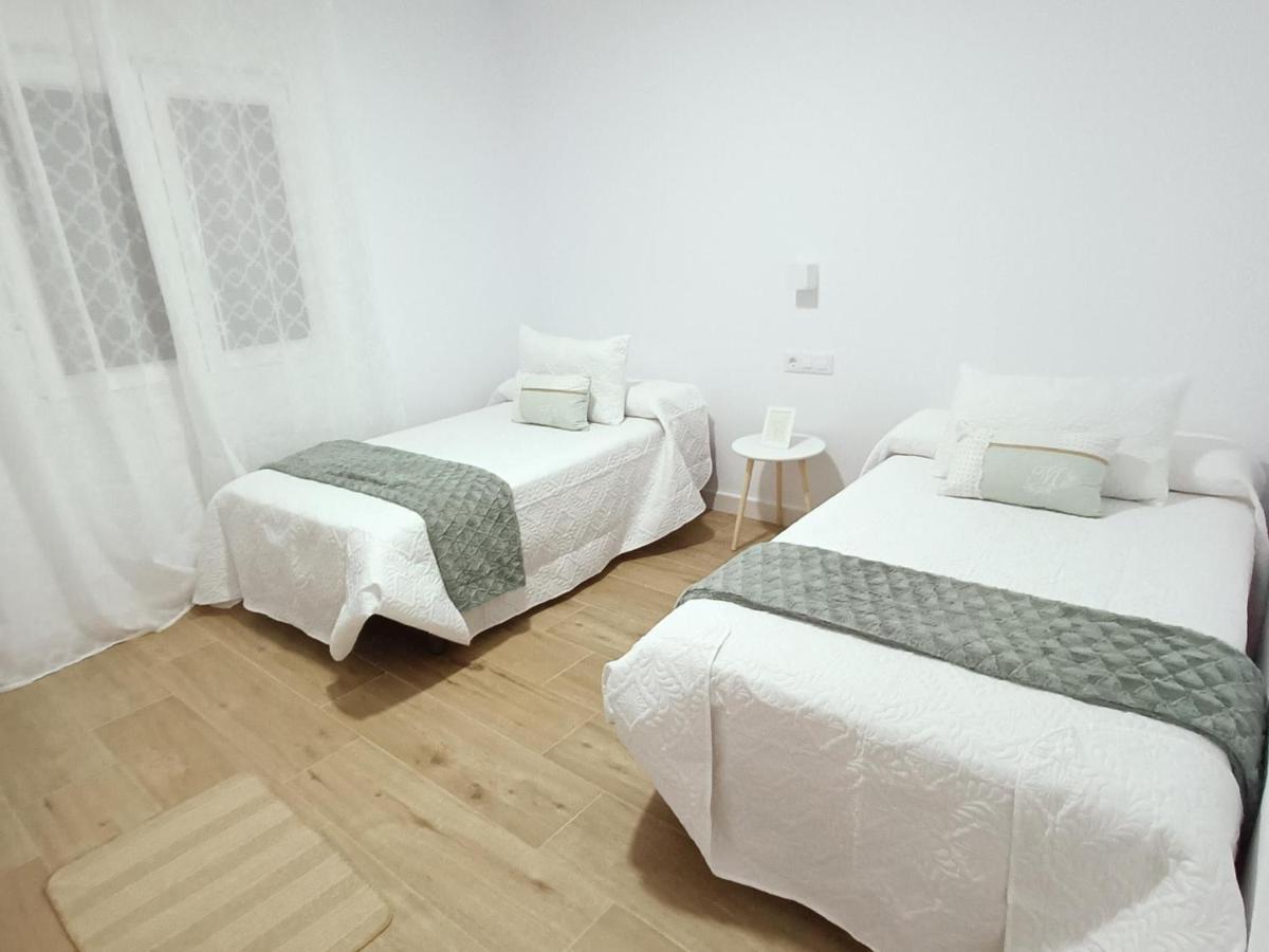 Sumatra Chalet Chiclana de la Frontera Exteriör bild