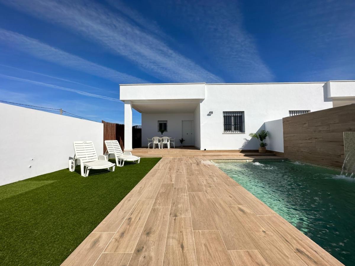 Sumatra Chalet Chiclana de la Frontera Exteriör bild