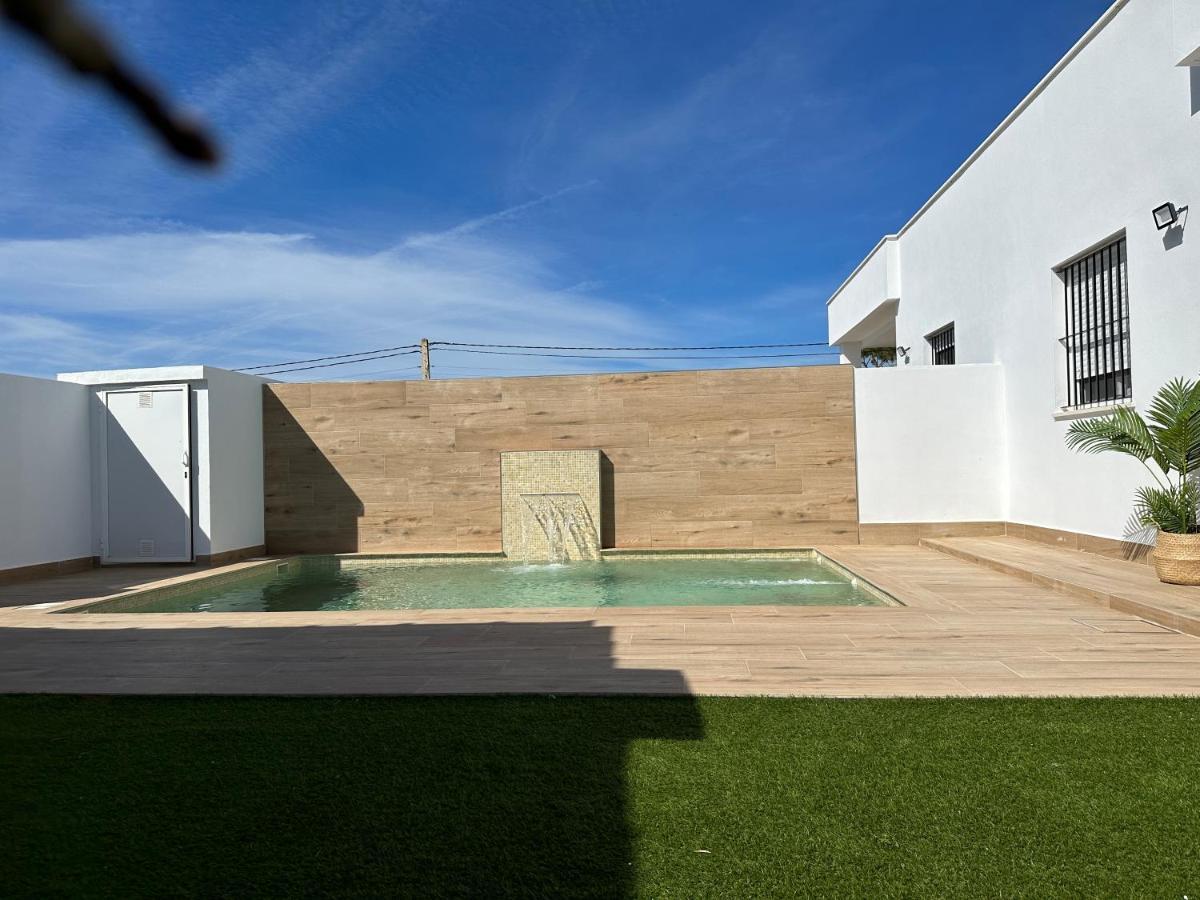 Sumatra Chalet Chiclana de la Frontera Exteriör bild