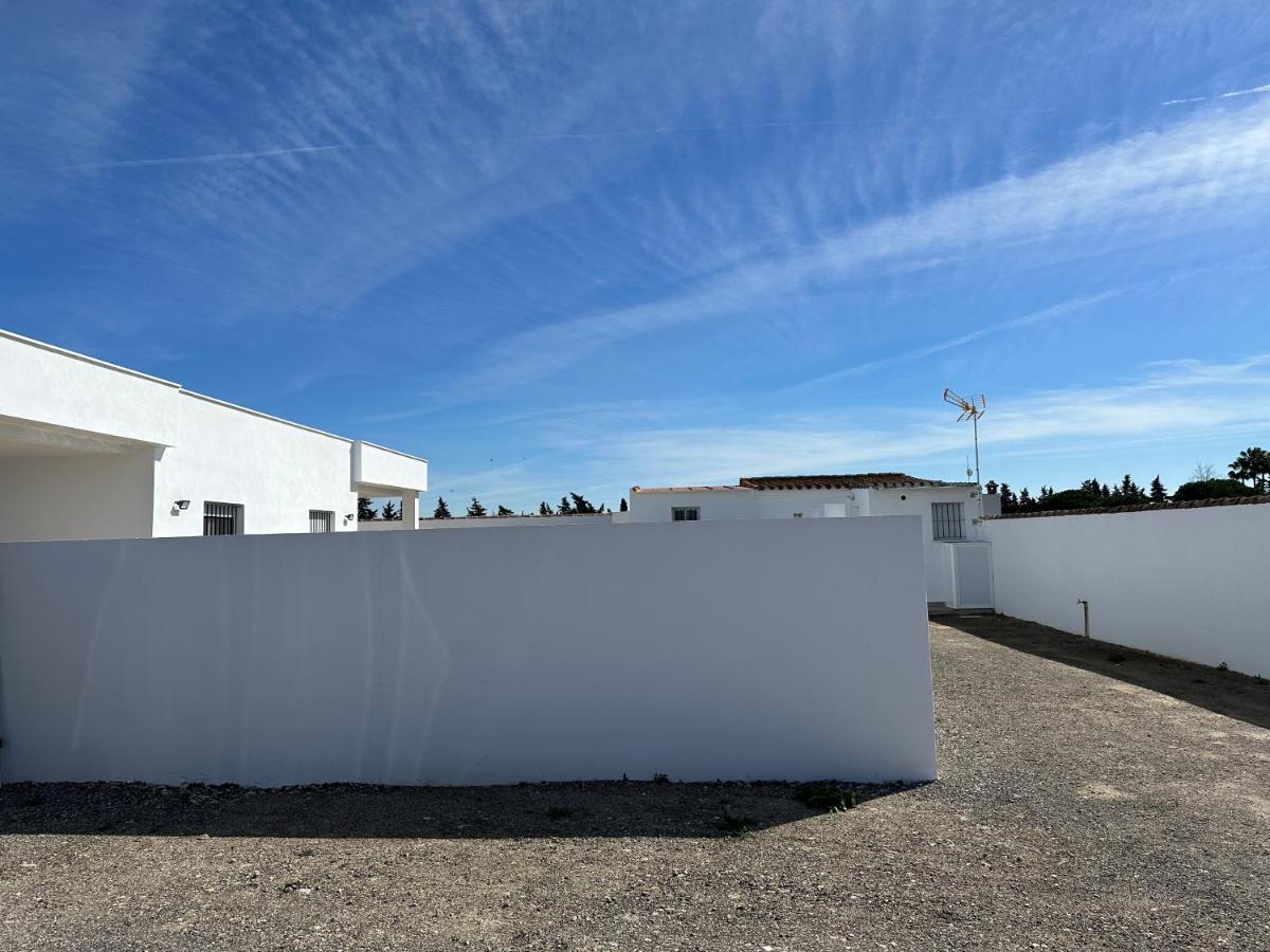 Sumatra Chalet Chiclana de la Frontera Exteriör bild