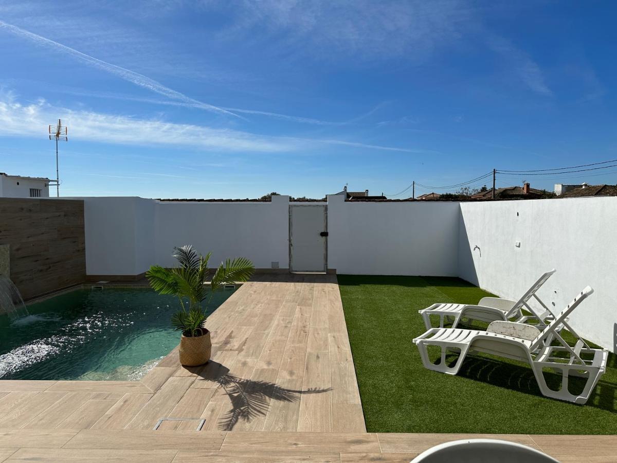 Sumatra Chalet Chiclana de la Frontera Exteriör bild