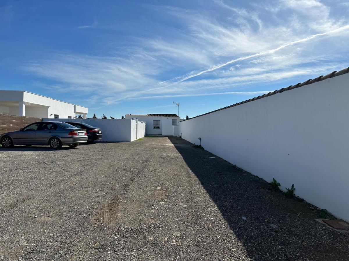 Sumatra Chalet Chiclana de la Frontera Exteriör bild